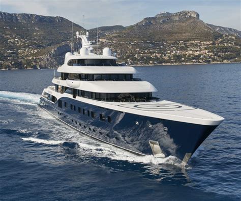 bernard arnault yacht